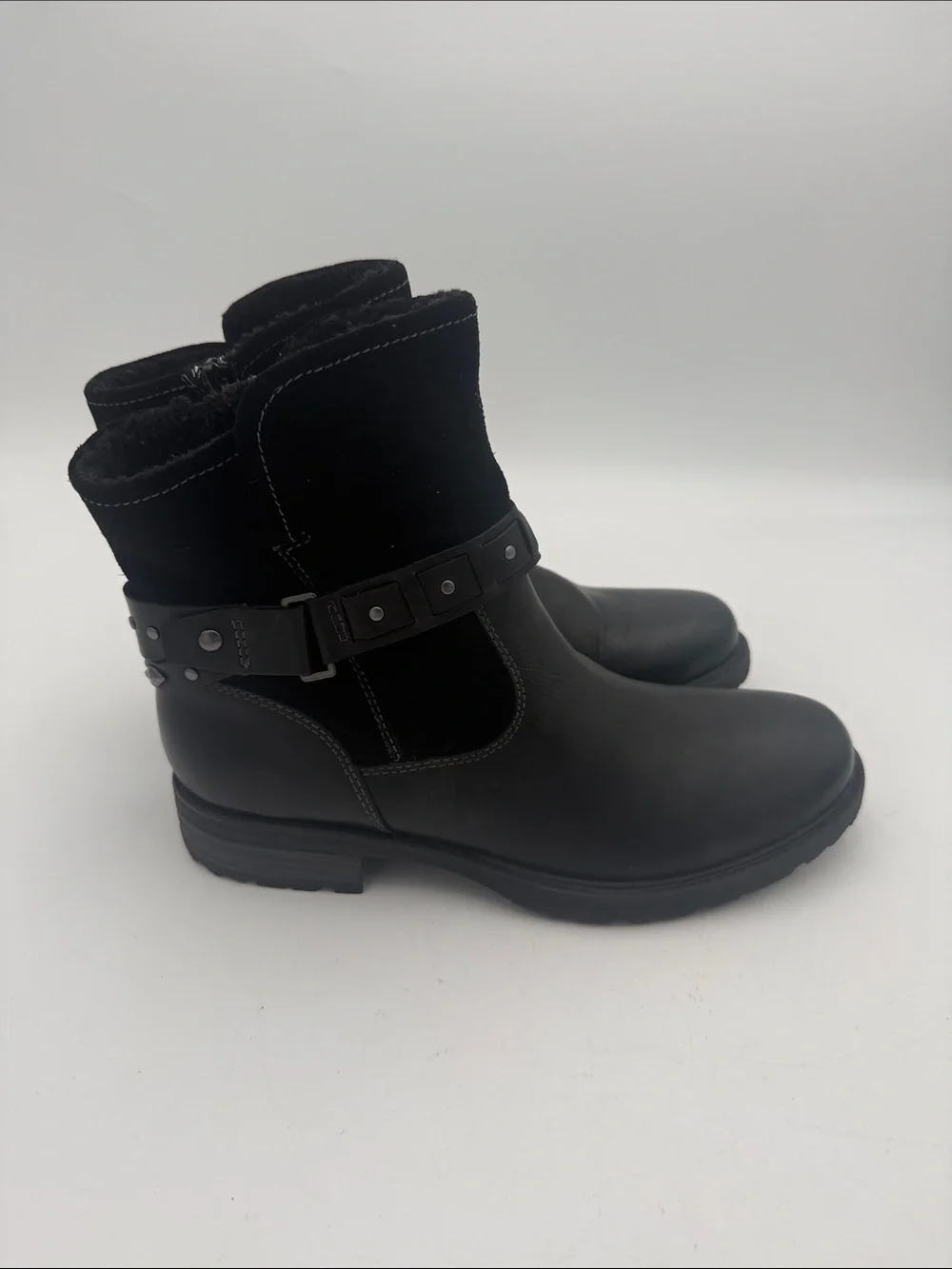Earth Women's Black Leather Ankle Boots women 10M Studded Strap faux fur lined